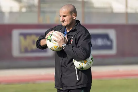 المقاولون العرب يوافق على رحيل طارق سليمان لتدريب حراس أهلي طرابلس